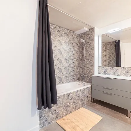 Le Domaine De Fromiga 아파트 *